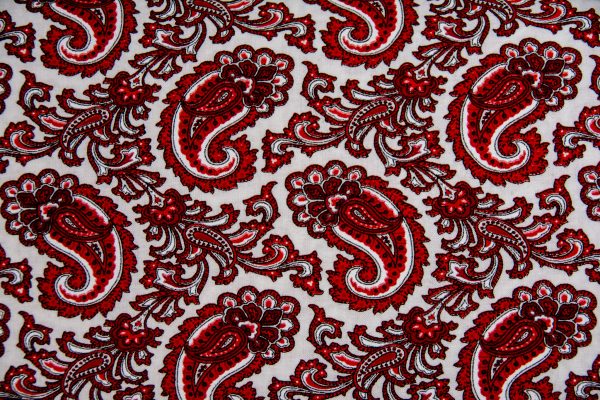 Paisley krwista czerwień – tkanina bawełniana