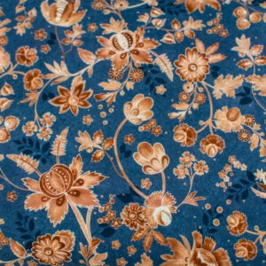 Pnące kwiaty na granatowym - tkanina bawełniana