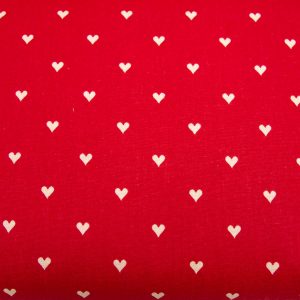 Waniliowe serca na czerwieni - tkanina bawełniana