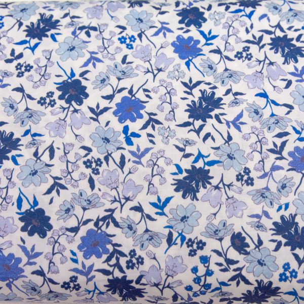 Delikatne niebieskie kwiatuszki - tkanina bawełniana PREMIUM