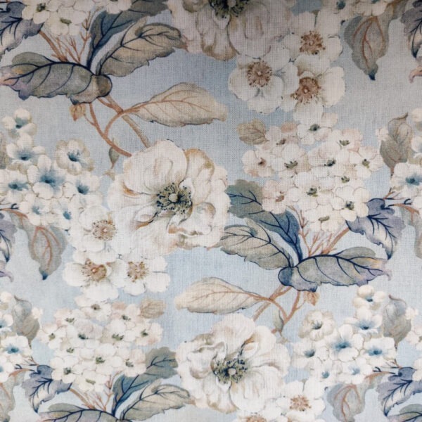 Akwarelowe kwiaty na błękicie - tkanina bawełniana