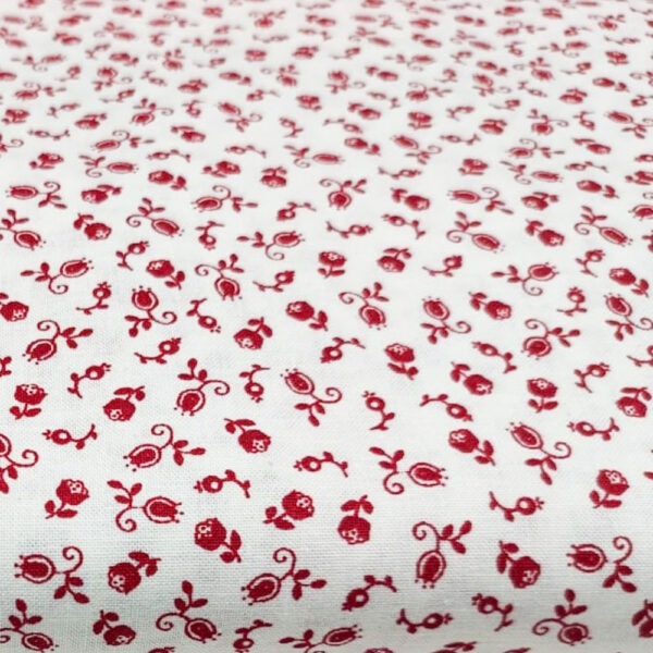 Czerwone pączki na bieli - tkanina bawełniana